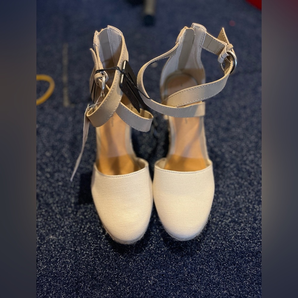 Time and Tru wedges size 7 NWT